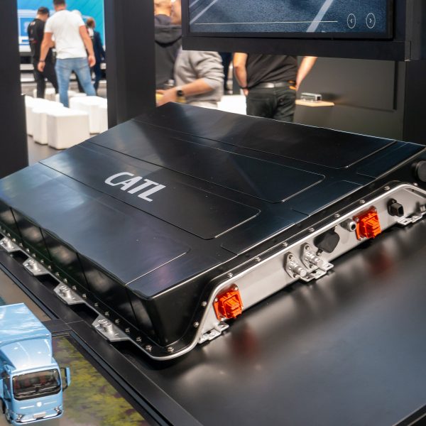 Une batterie de véhicule électrique CATL exposée au salon IAA de Hanovre