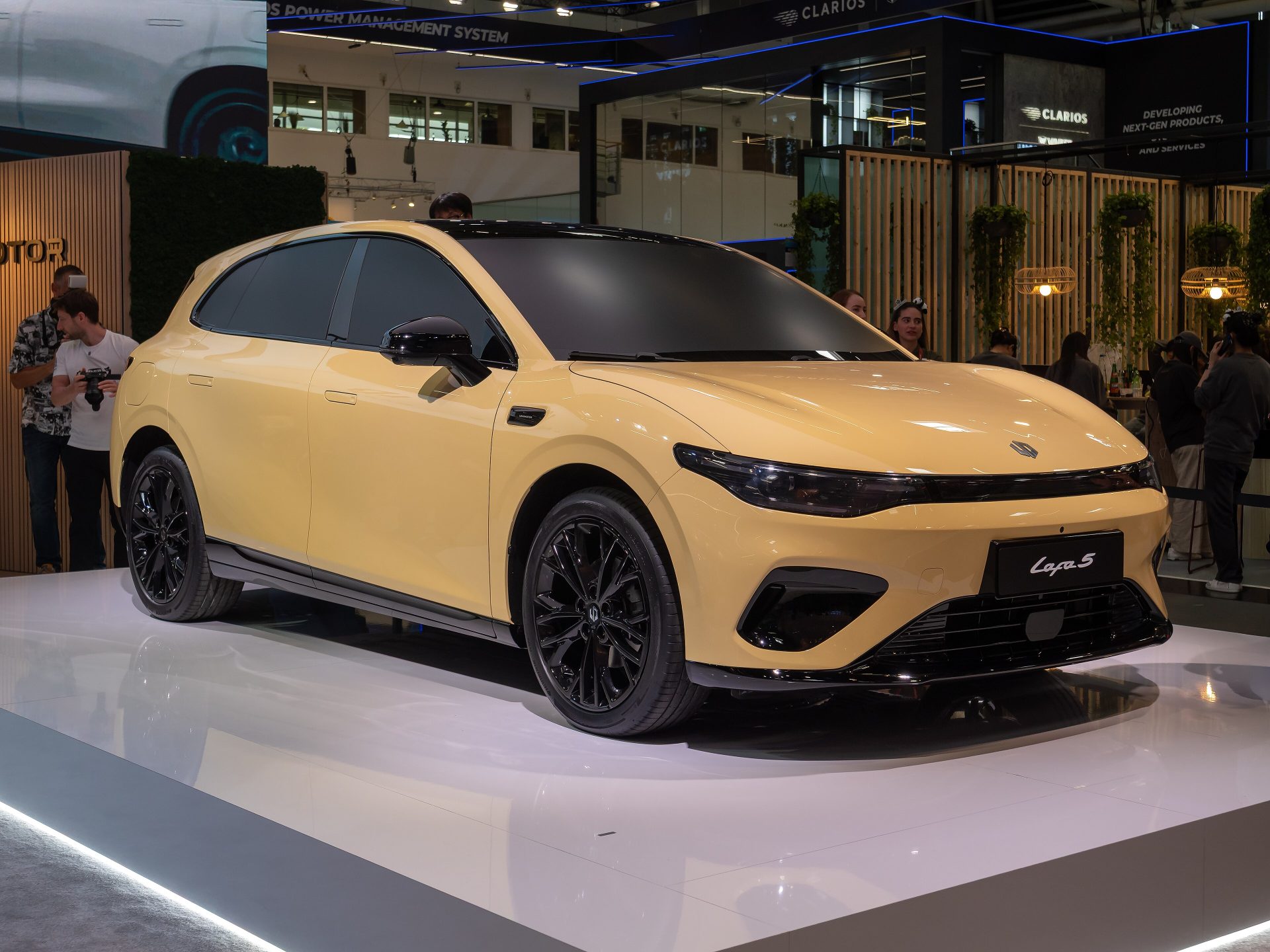 La Leapmotor Lafa 5 exposée au salon IAA de Munich 2025