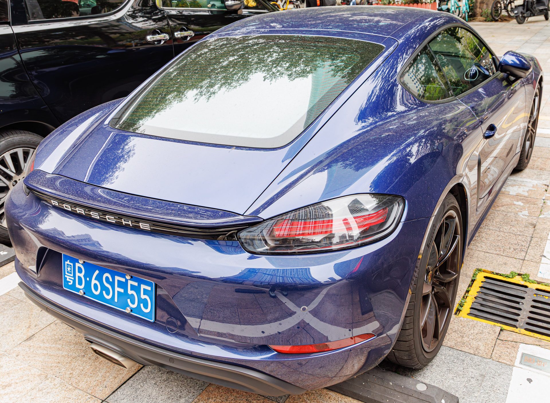 Porsche 982